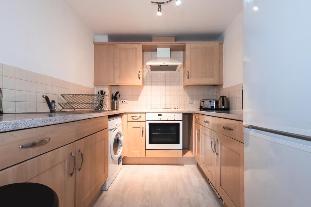 Best Price! 2 Bed City Centre - 4 Single Beds Or 2 Super King, Smart Tvs, Sofa Bed & Free Secure Parking Southampton Luaran gambar